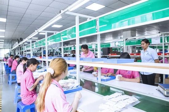 Anten ngoài 5G 4G LTE Toàn dải với độ lợi 7 dBi và Nhiệt độ hoạt động -20°C đến +60°C Anten que cao su độ lợi cao