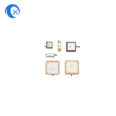 Trung Quốc 12*12*67mm 22dBi Độ lợi cao Nhúng GPS Hoạt động Điều hướng Xe hơi Bên trong Patch GPS Antenna