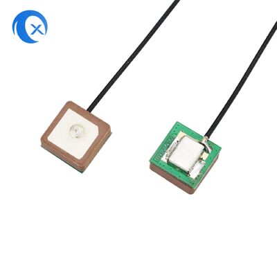 Trung Quốc 12*12*67mm 22dBi Độ lợi cao Nhúng GPS Hoạt động Điều hướng Xe hơi Bên trong Patch GPS Antenna